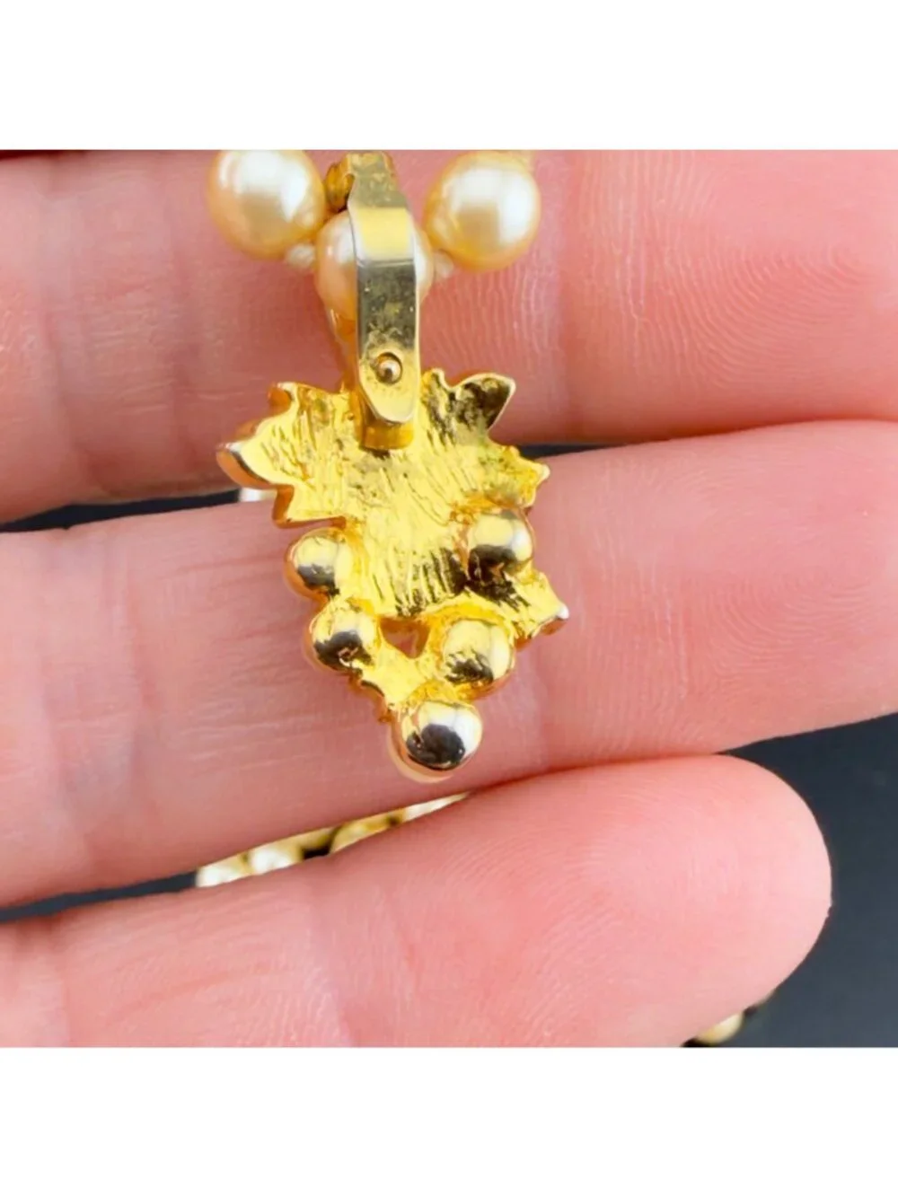 Vintage Faux Pearl Necklace Grape Leaf Rhinestone Pendant 25